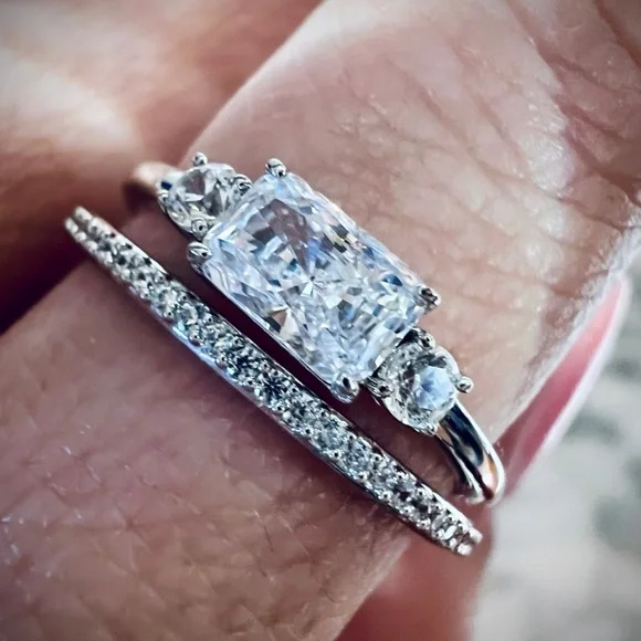 Swarovski Ring Set 2 Rings Silver White Rhodium Unique Cut/Eternity Band - Picture 4 of 14